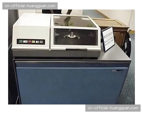 场边技术人员设备故障，导致某场比赛实时控球率数据中断约十分钟后恢复