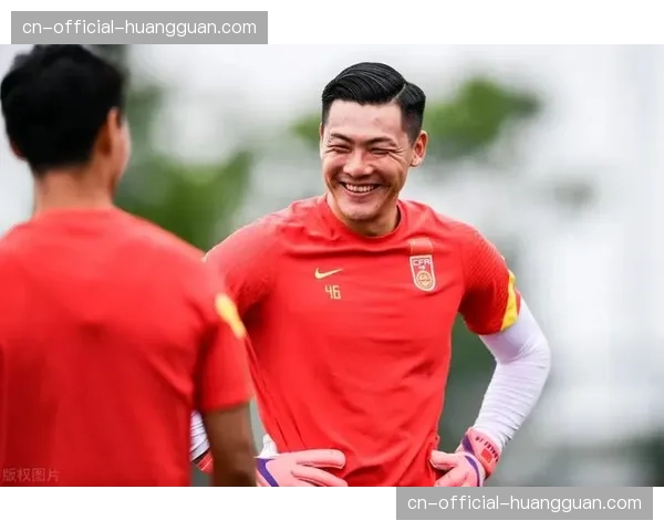 朗斯定位球教练：我们每周训练20小时专门演练定位球战术